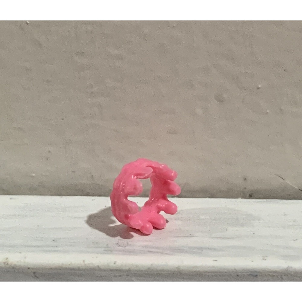 Monster High Doll Lagoona Blue Mad Science Pink Bracelet